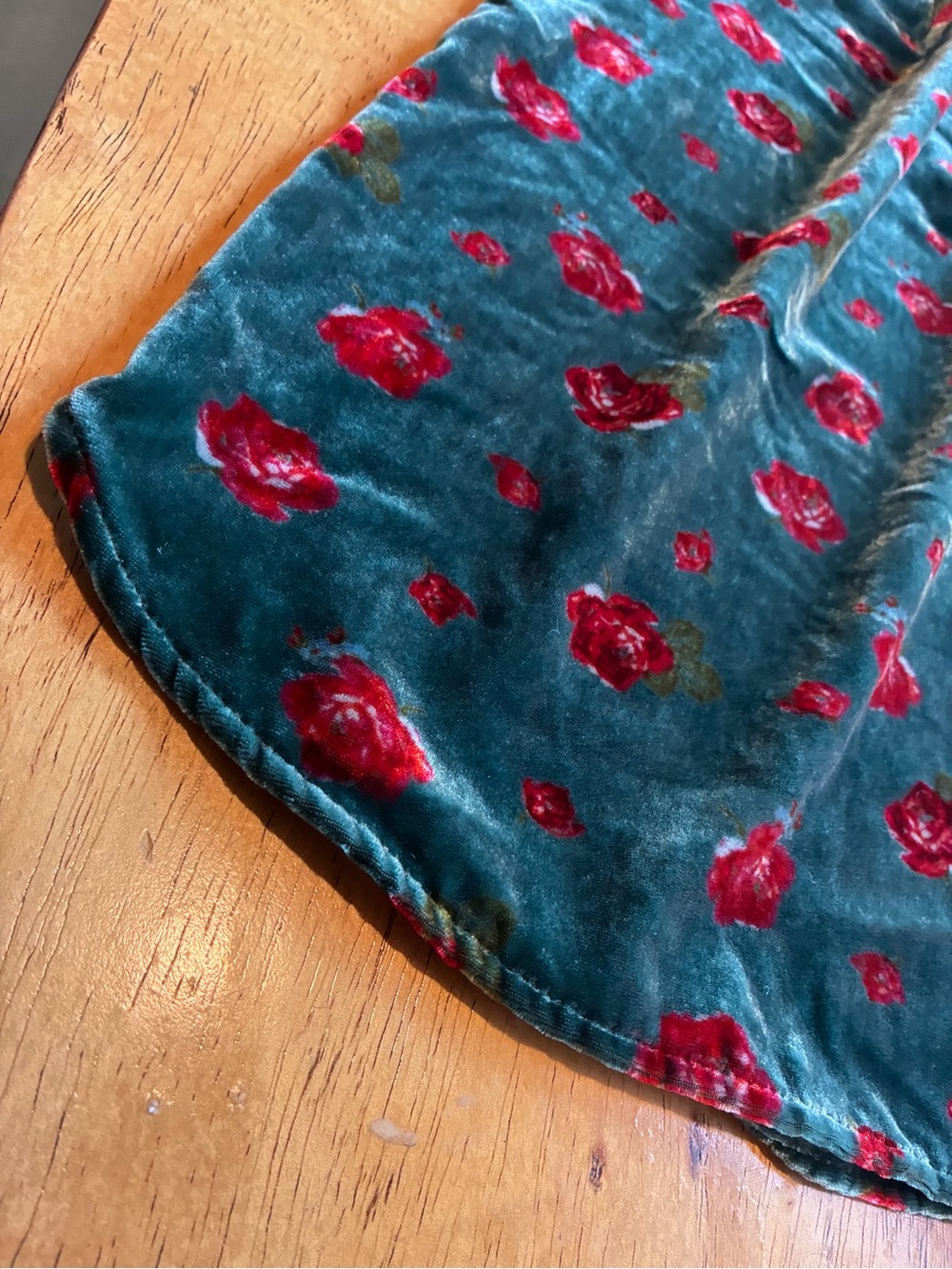LOFT Teal Velvet Halter Tank with Red Rose Print NWT - Picture 3 of 13